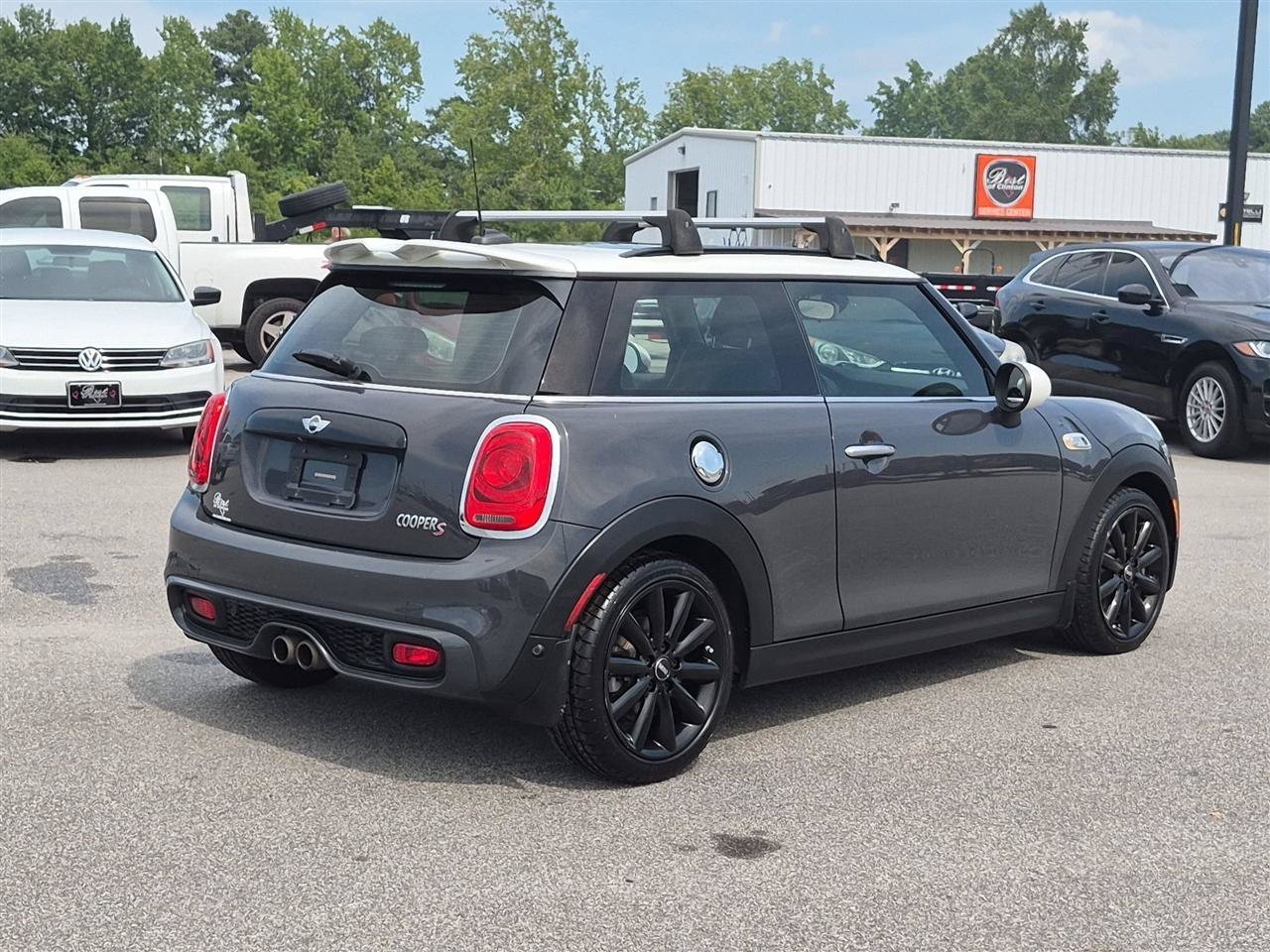 Used 2018 MINI Cooper S FWD image 3