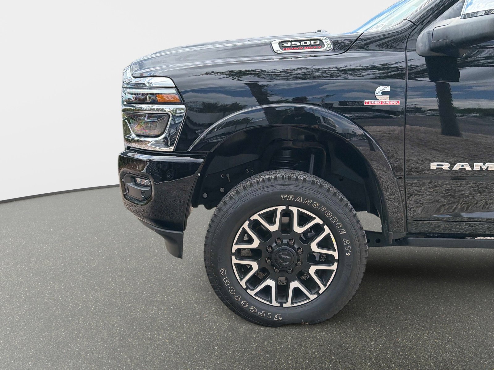 Used 2025 RAM 3500 Longhorn AWD/4WD image 12