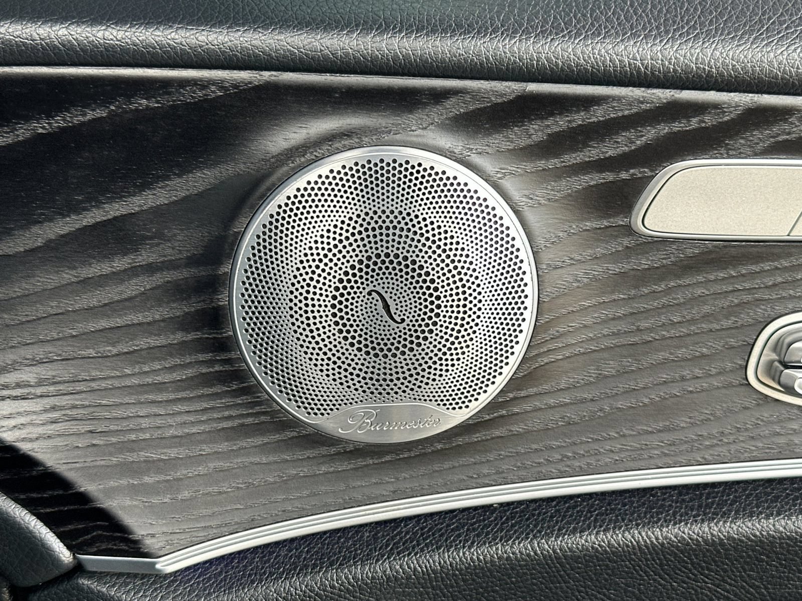 Used 2019 Mercedes-Benz E 300 image 18