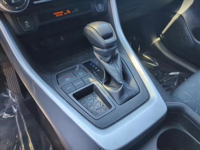 Used 2020 Toyota RAV4 XLE FWD image 15