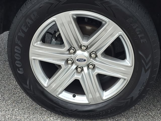 Used 2020 Ford Expedition XLT w/ Equipment Group 202A RWD image 10