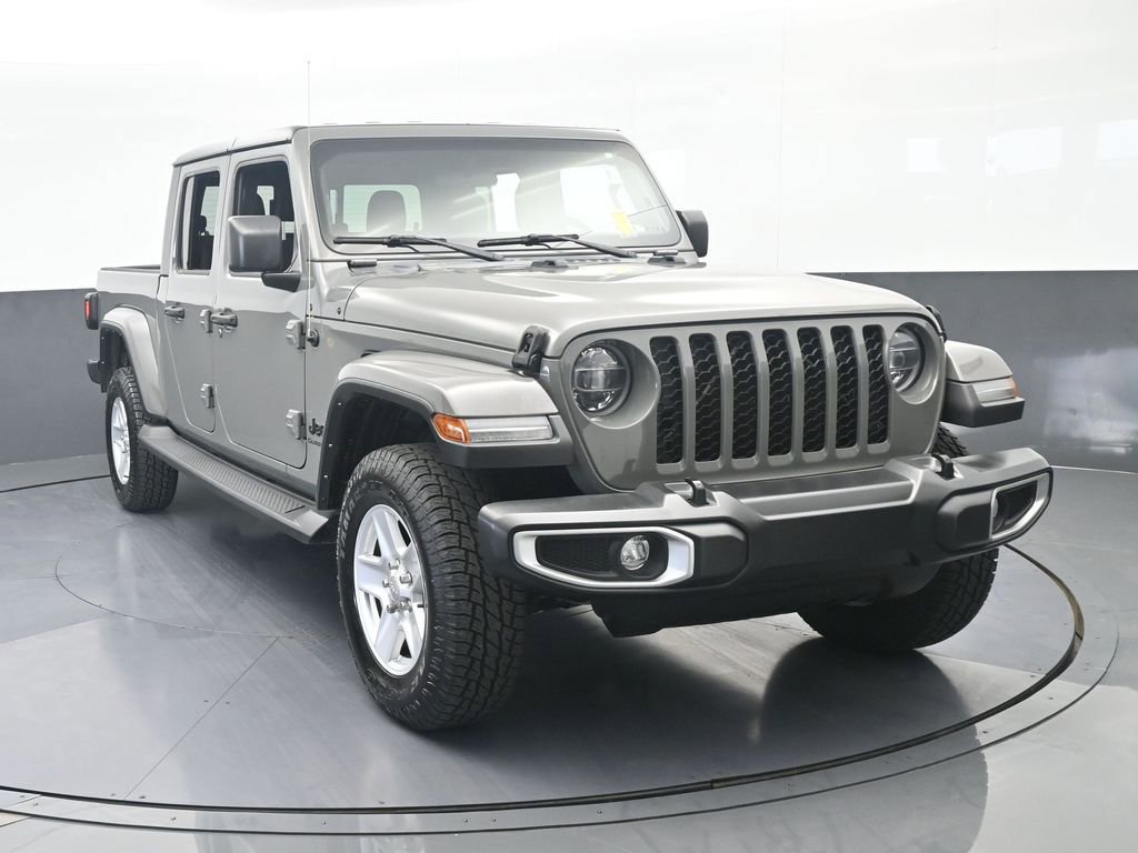 Used 2022 Jeep Gladiator Sport AWD/4WD image 9