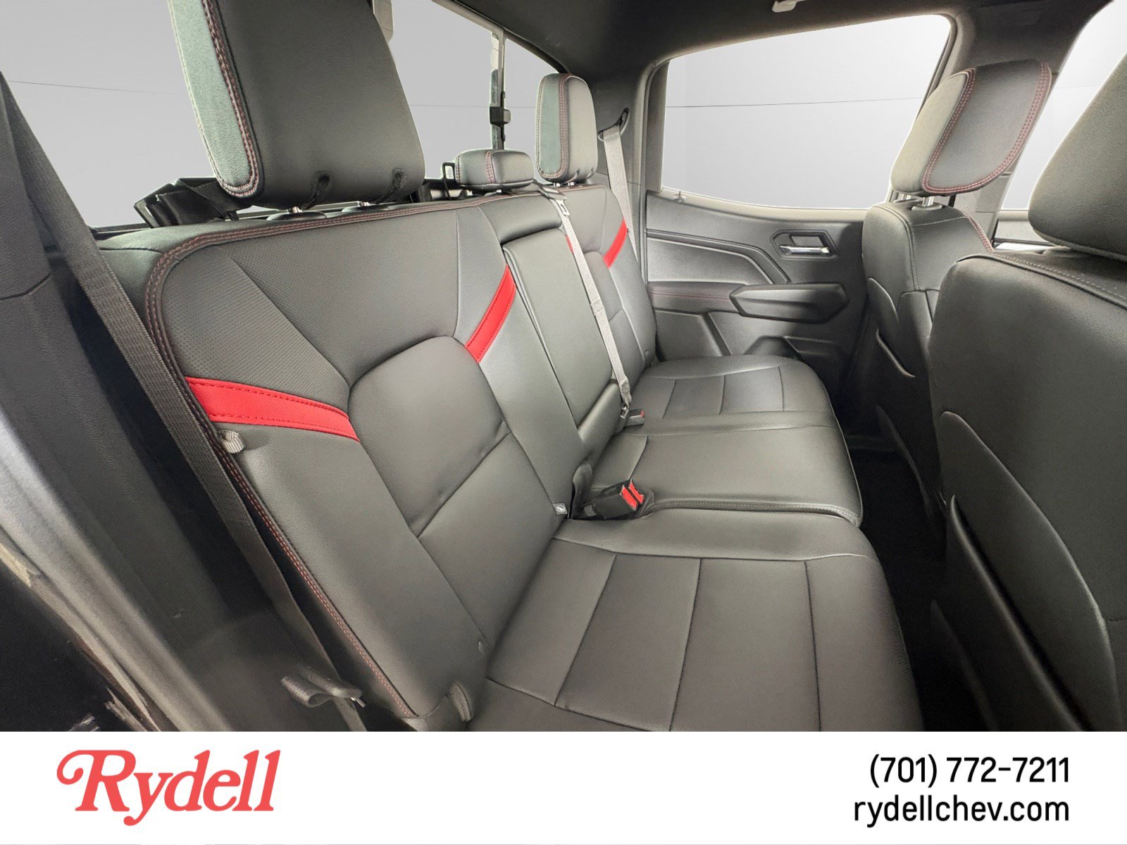 Used 2025 Chevrolet Colorado Z71 w/ Technology Package image 18