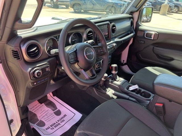 Used 2023 Jeep Wrangler Unlimited w/ Cold Weather Group AWD/4WD image 15