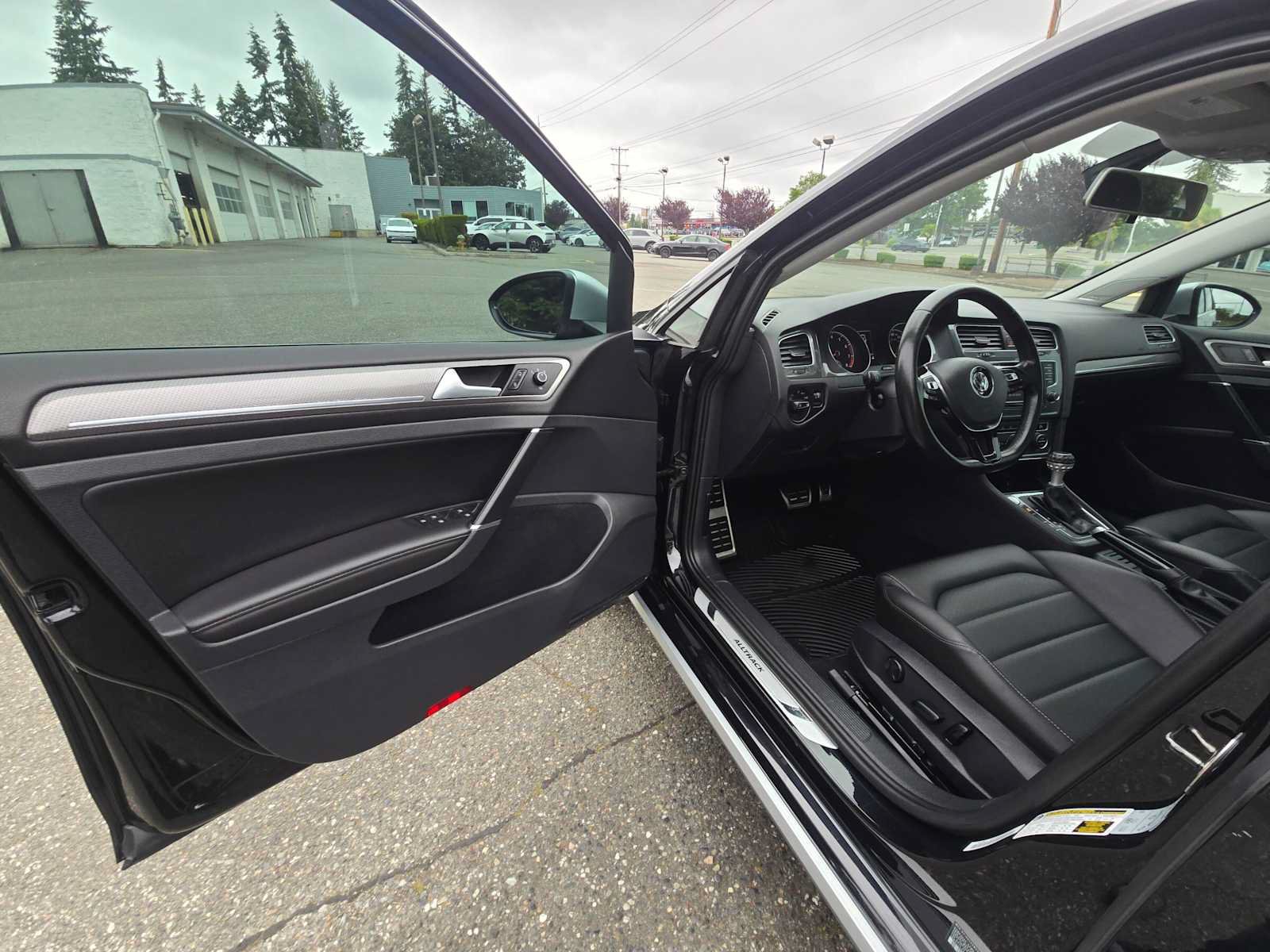 Used 2017 Volkswagen Golf Alltrack SEL AWD/4WD image 20