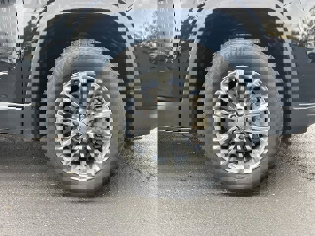 Used 2020 Jeep Cherokee Latitude Plus image 11