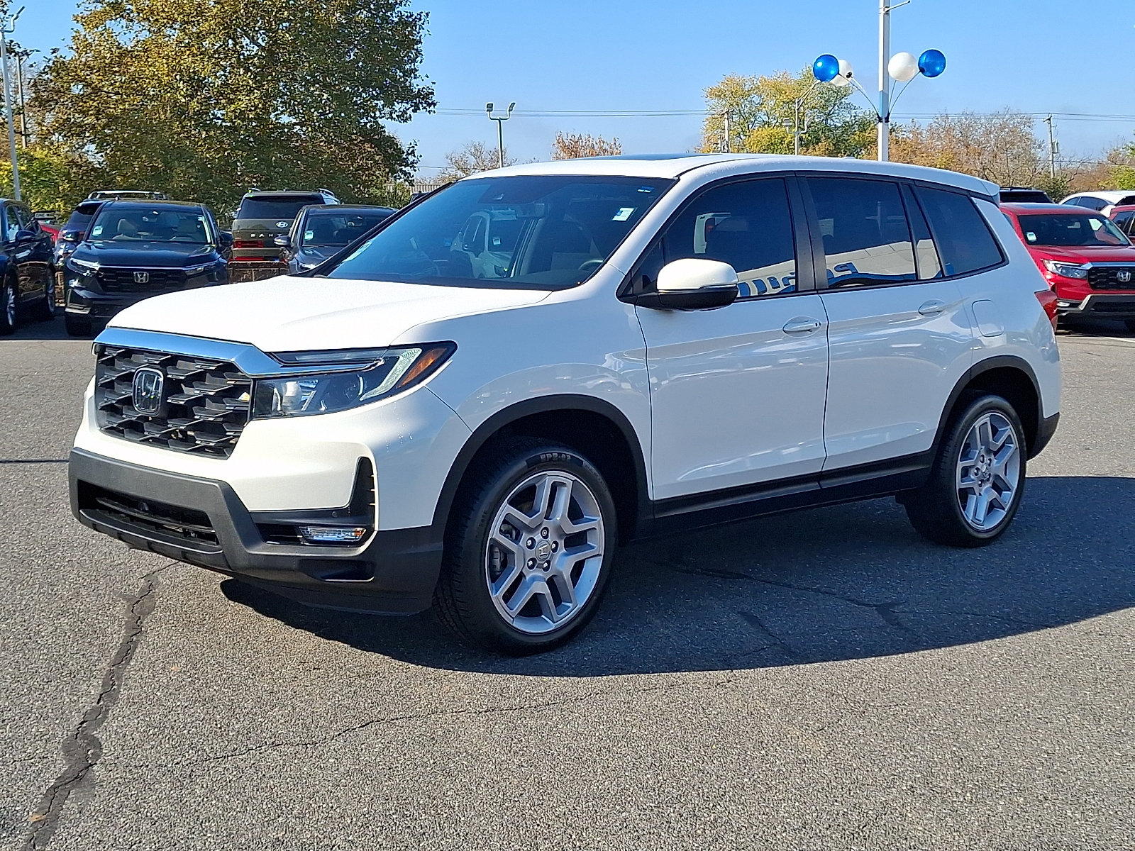 Used 2024 Honda Passport EX-L image 3