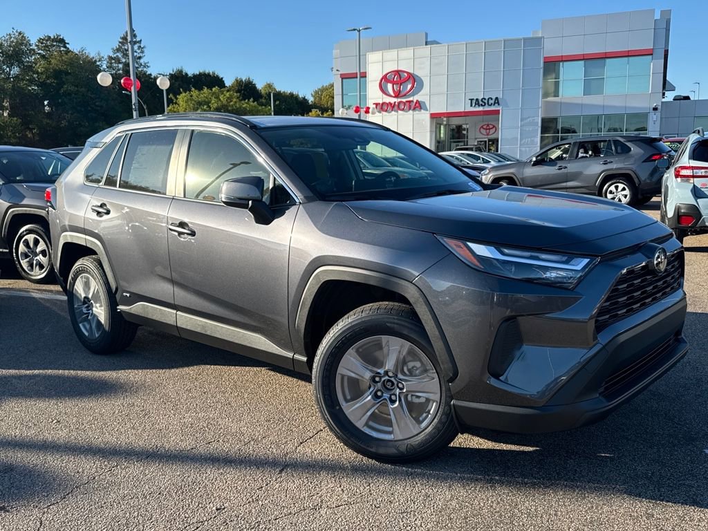 New 2025 Toyota RAV4 XLE