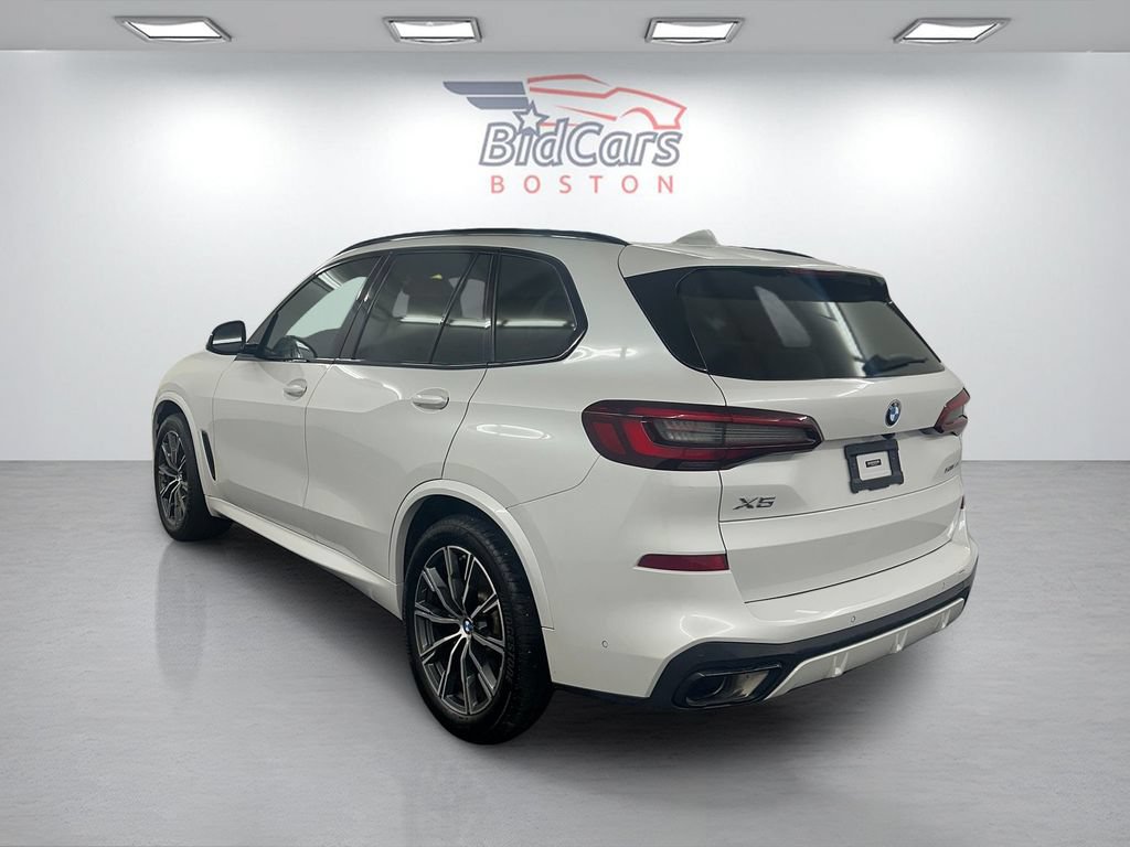 Used 2021 BMW X5 xDrive40i w/ M Sport Package AWD/4WD image 6