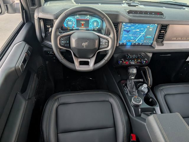 Used 2025 Ford Bronco Badlands AWD/4WD image 10
