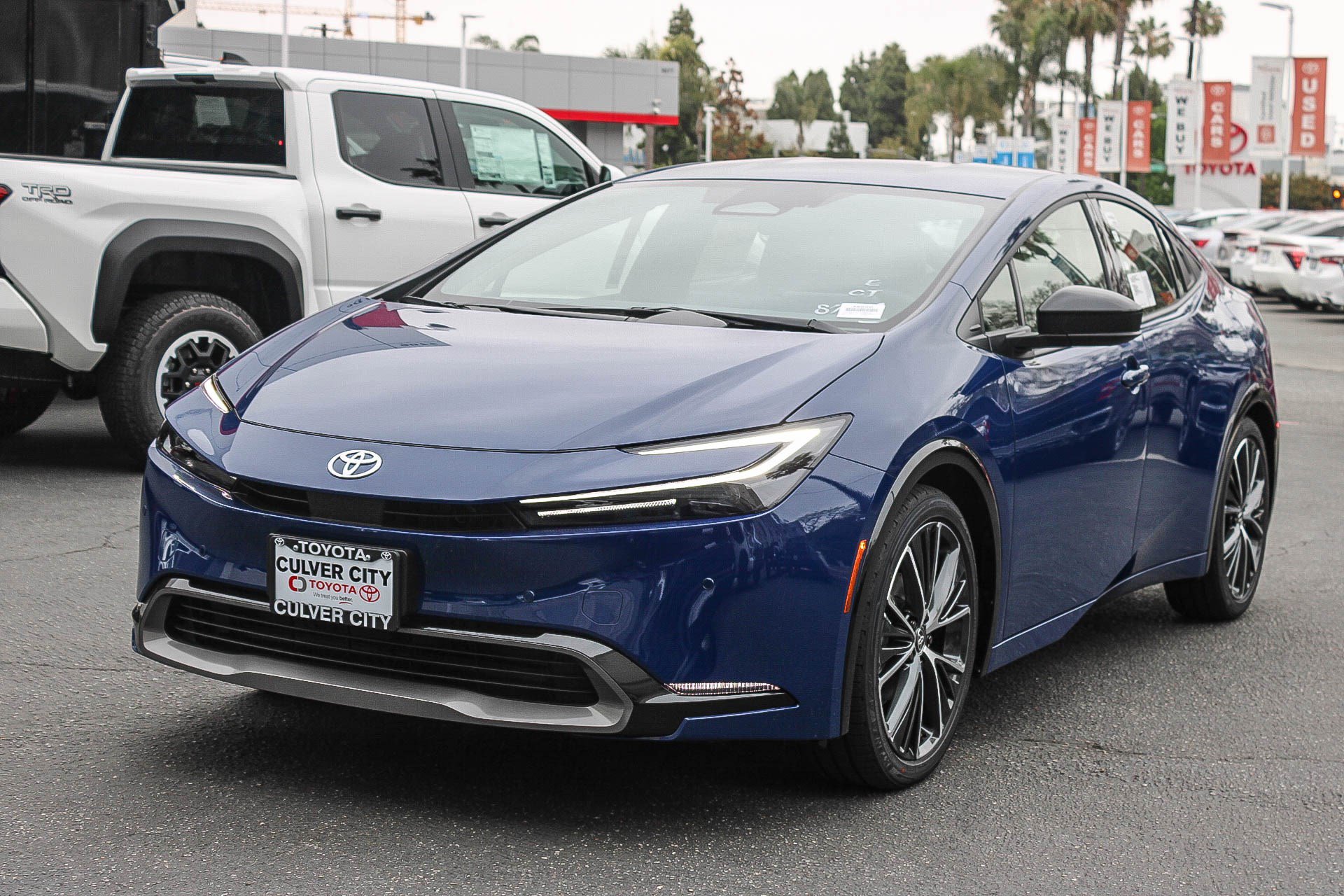 New 2026 Toyota Prius XLE FWD image 3