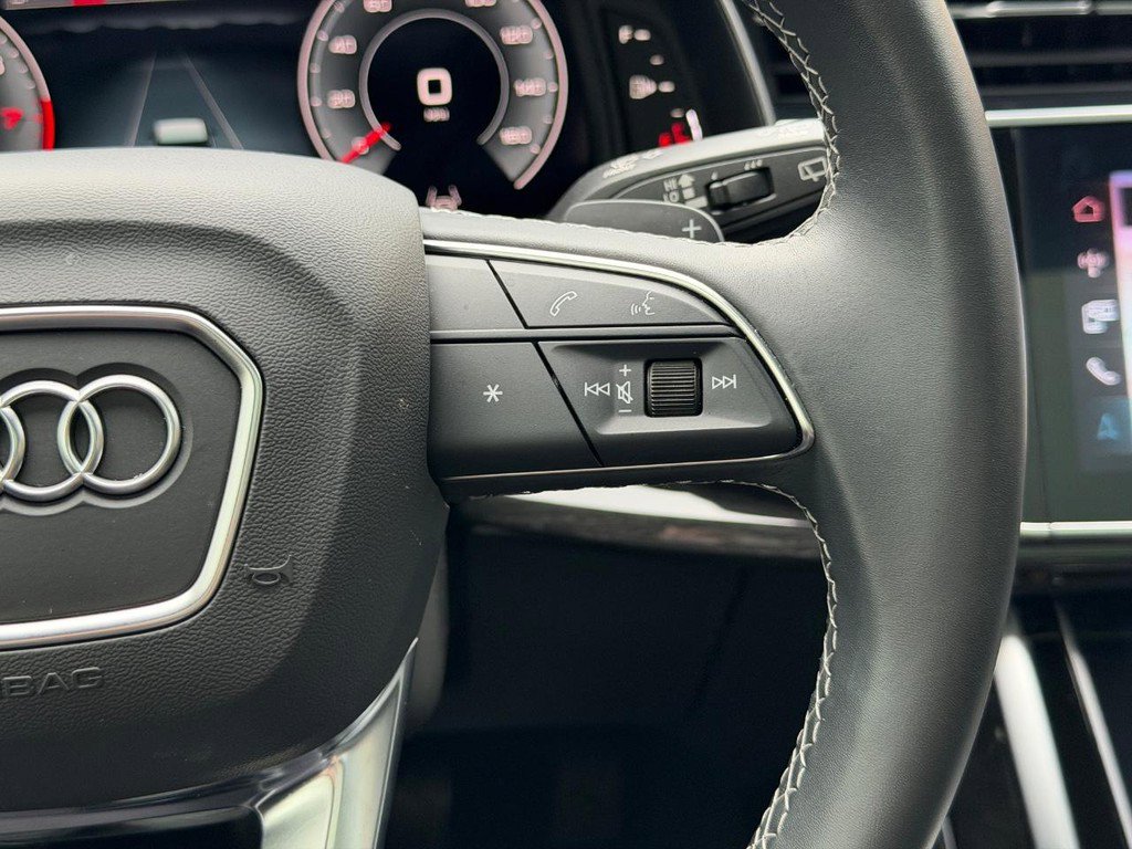 Used 2025 Audi Q7 2.0T Premium w/ Convenience Plus Package image 21