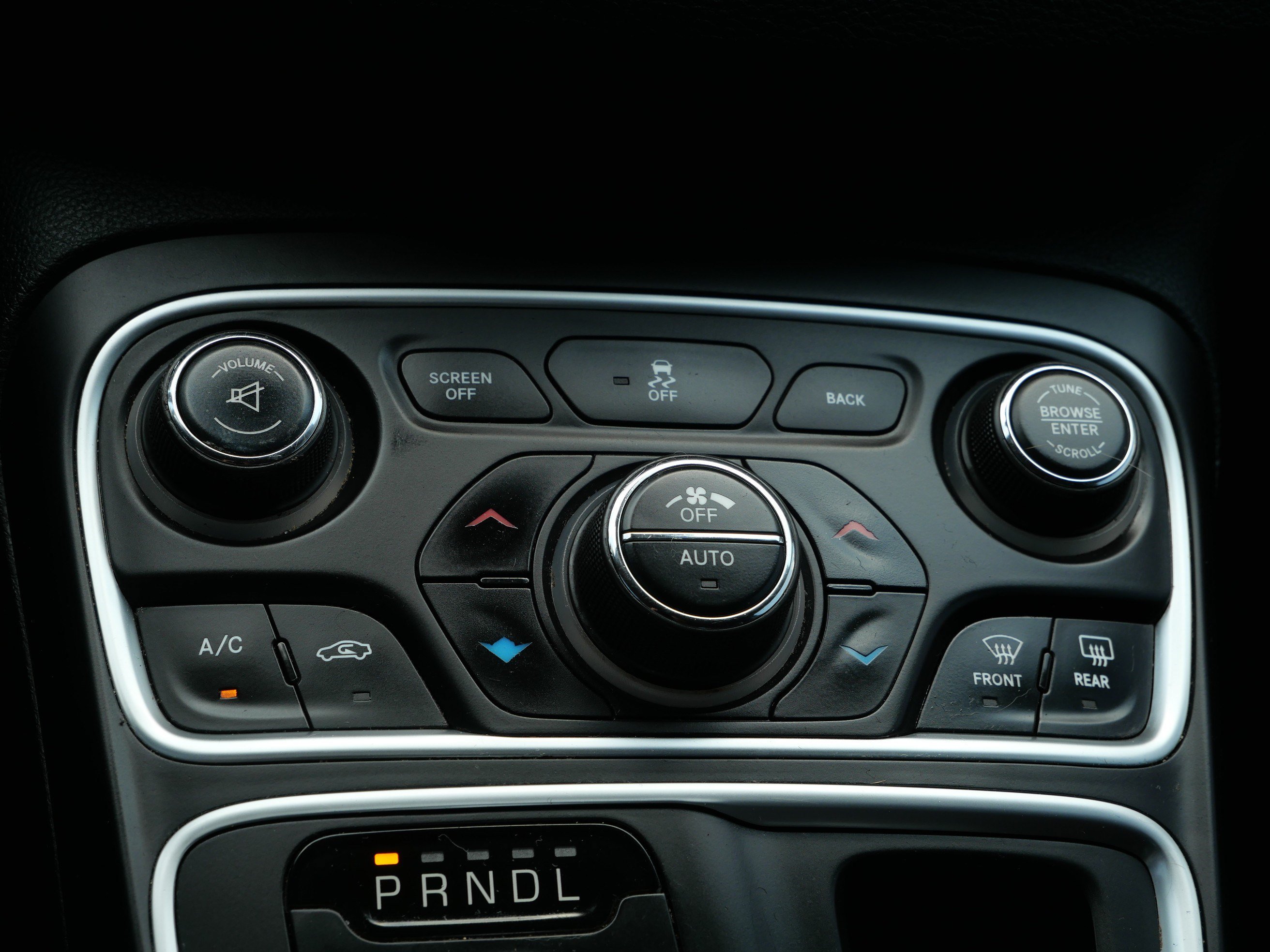 Used 2015 Chrysler 200 Limited w/ Convenience Group FWD image 23