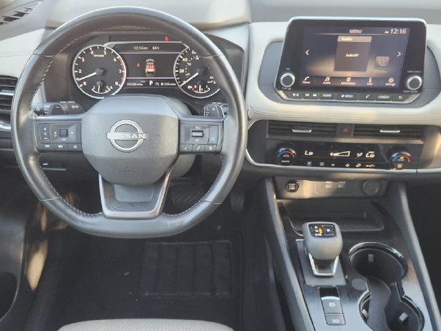 Used 2025 Nissan Rogue SV AWD/4WD image 24