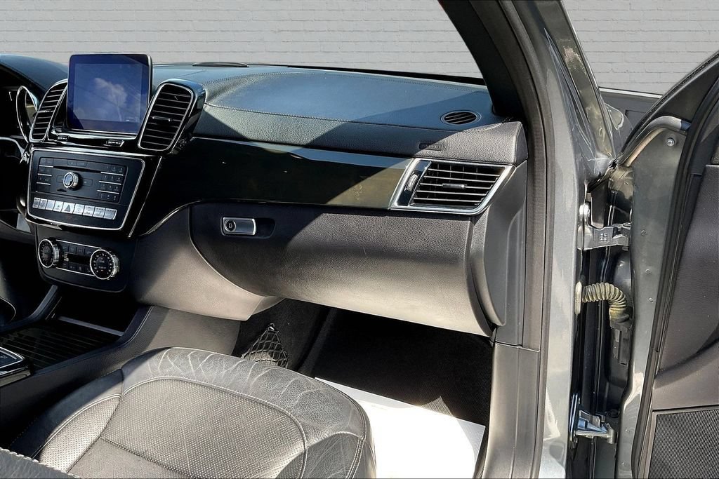 Used 2019 Mercedes-Benz GLS 550 4MATIC w/ Driver Assistance Package image 25