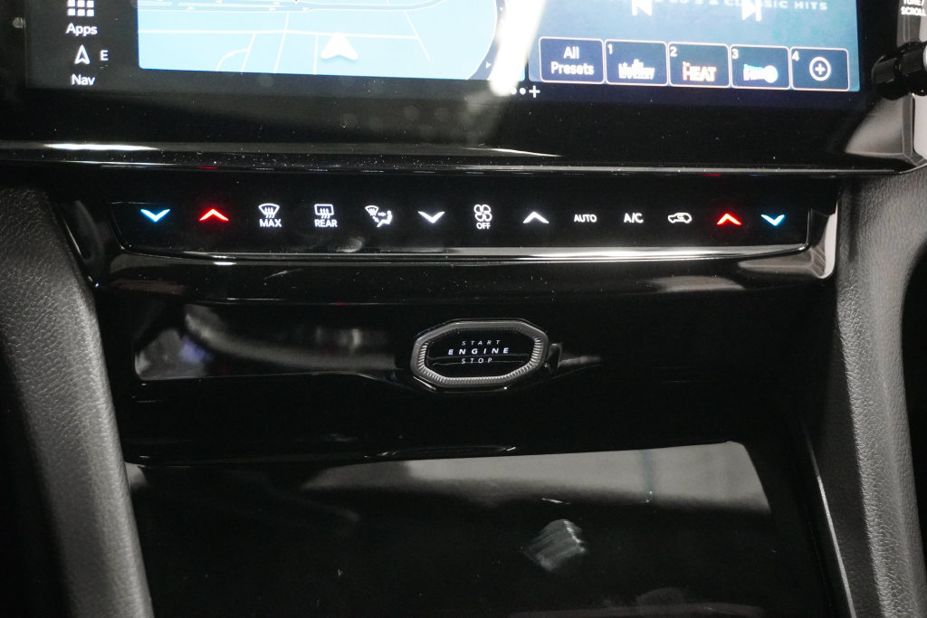 New 2026 Jeep Grand Cherokee Altitude AWD/4WD image 25