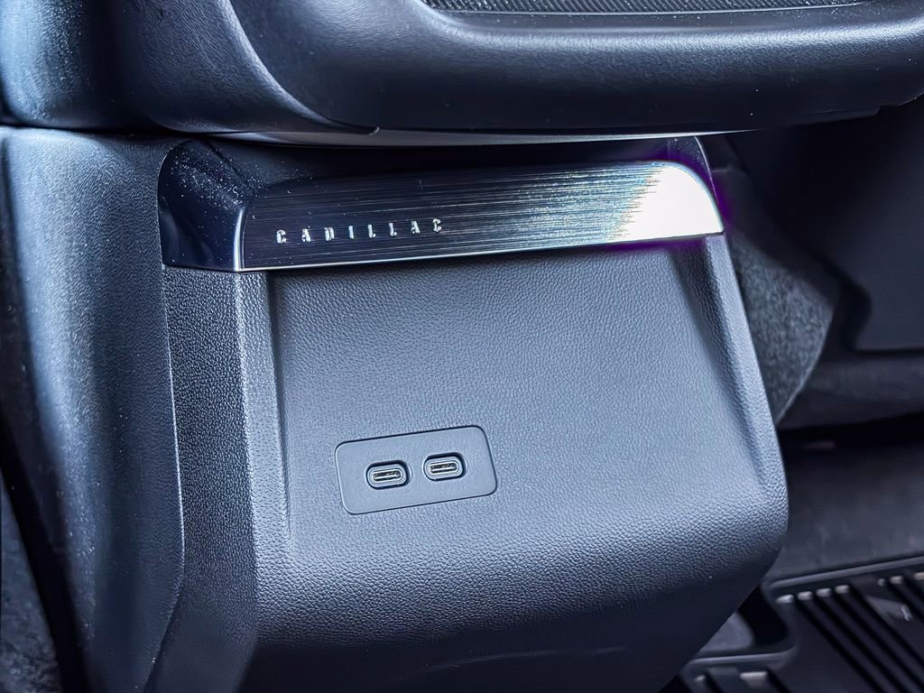 Certified 2025 Cadillac Lyriq Luxury image 24