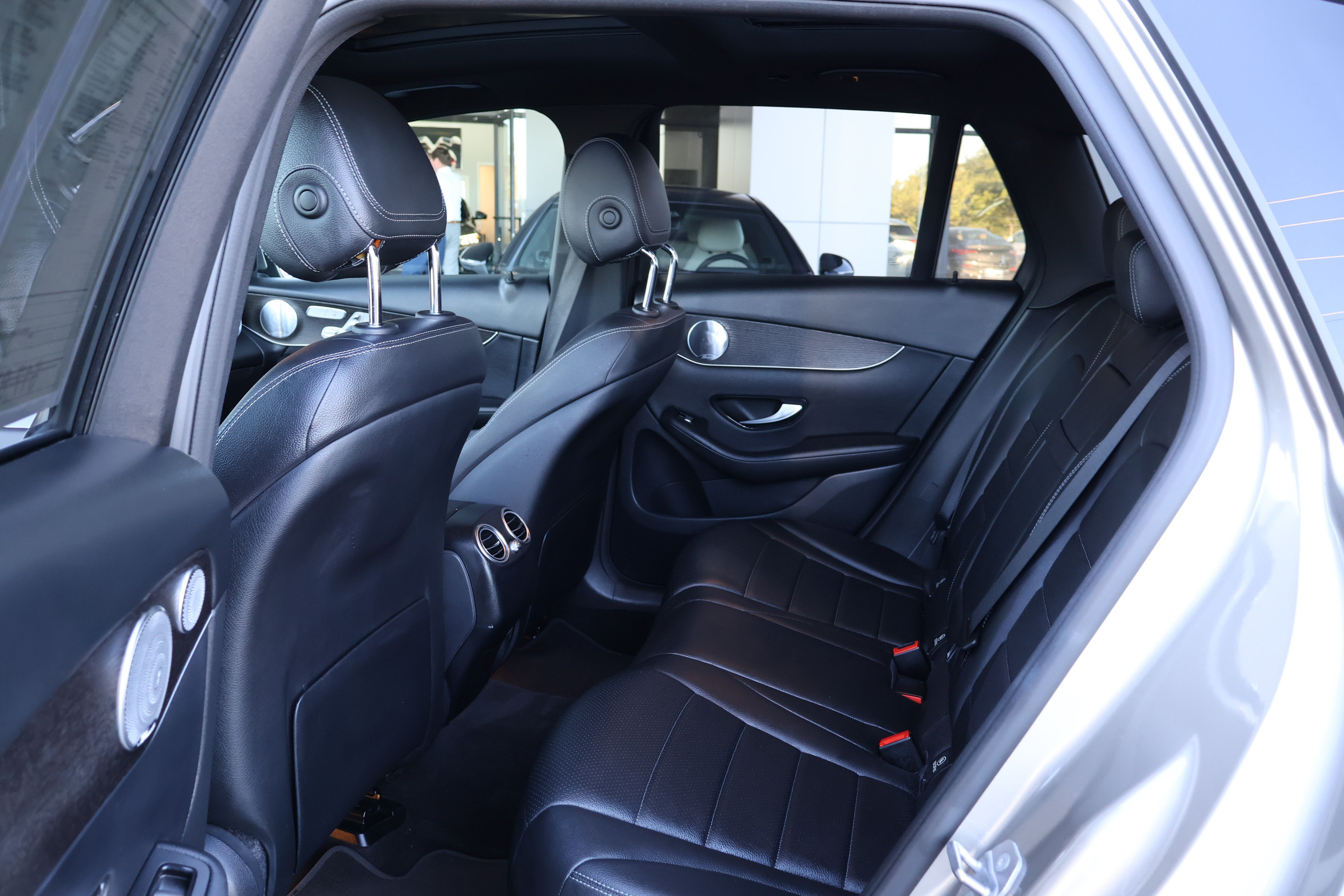 Used 2020 Mercedes-Benz GLC 300 image 17
