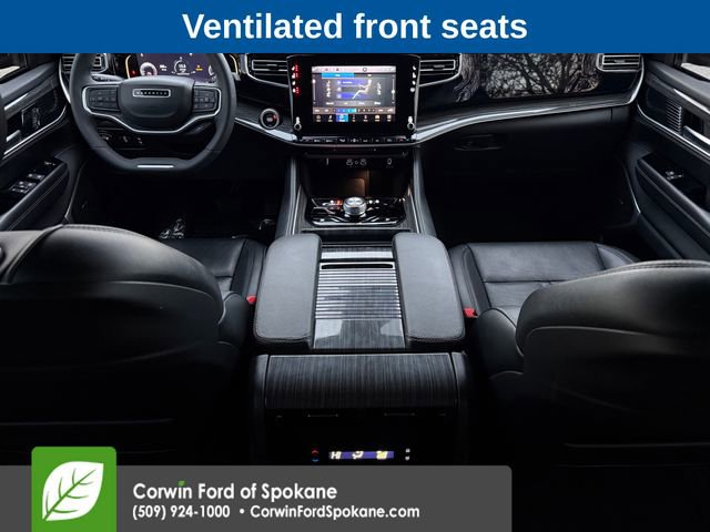 Used 2022 Jeep Wagoneer Series III w/ Flexible Seating Group image 15