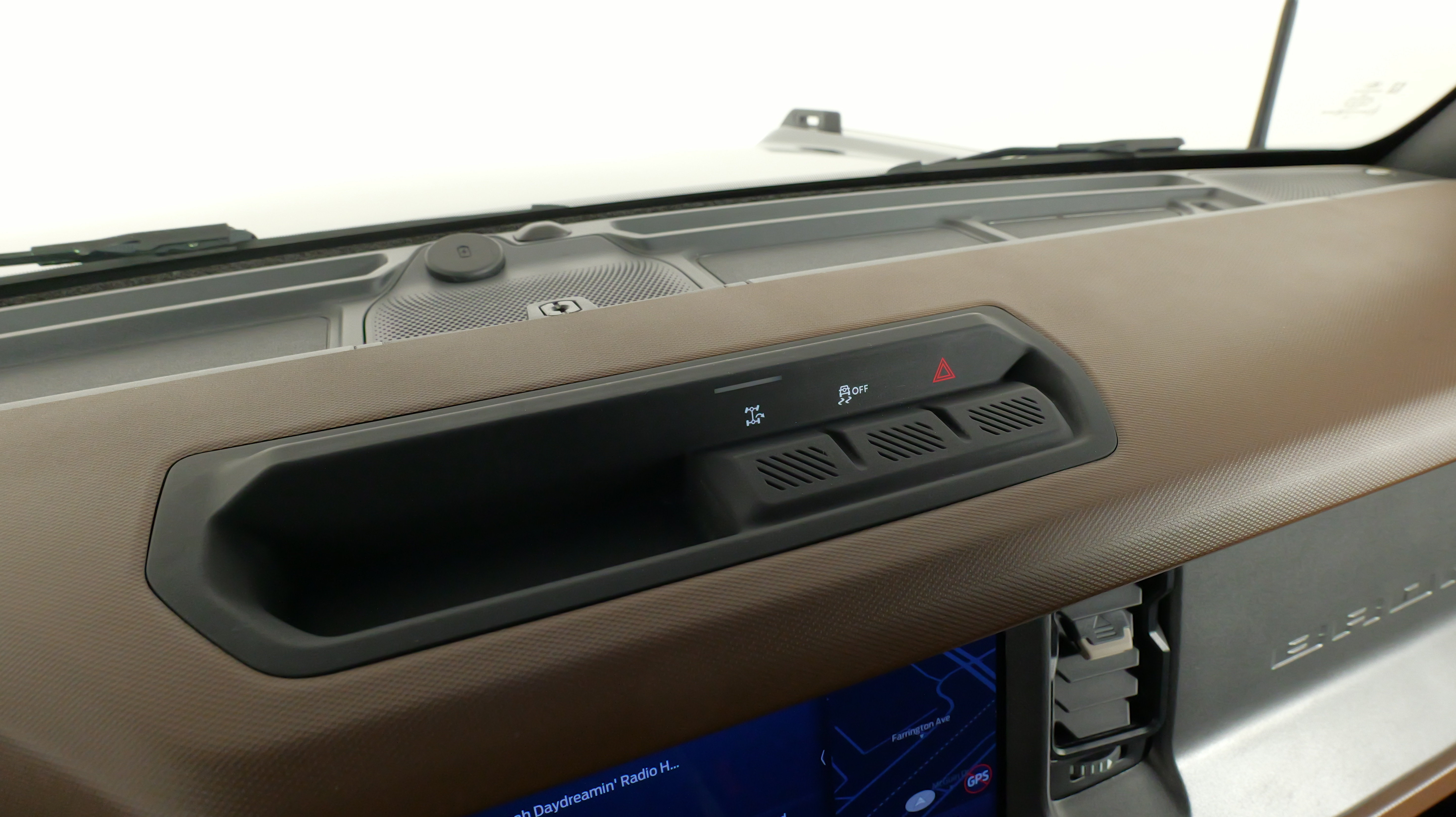 Used 2024 Ford Bronco Outer Banks AWD/4WD image 42
