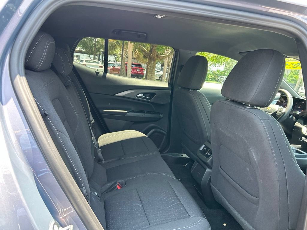 Used 2025 Chevrolet Equinox EV LT FWD image 40