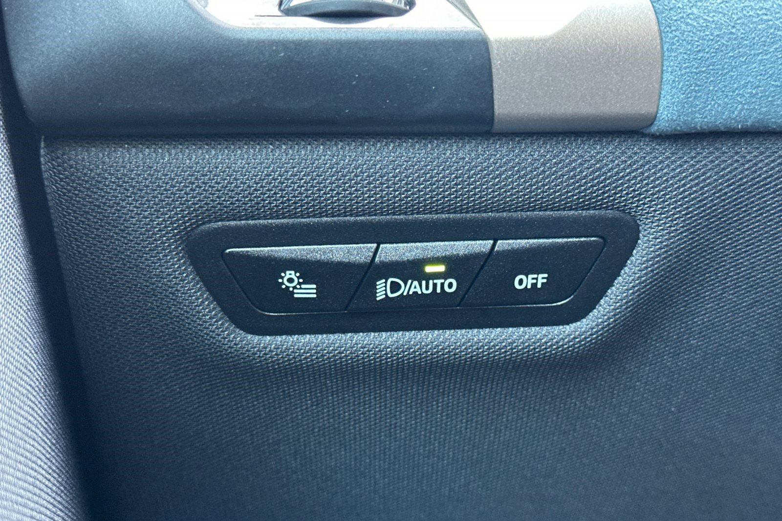 Used 2023 BMW iX xDrive50 w/ Premium Package image 37