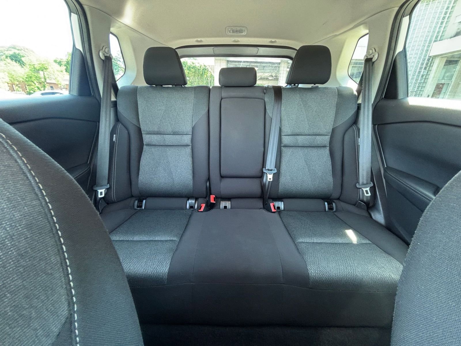 Used 2025 Nissan Rogue SV AWD/4WD image 45