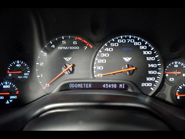 Used 2004 Chevrolet Corvette Coupe w/ Preferred Equipment Group image 15