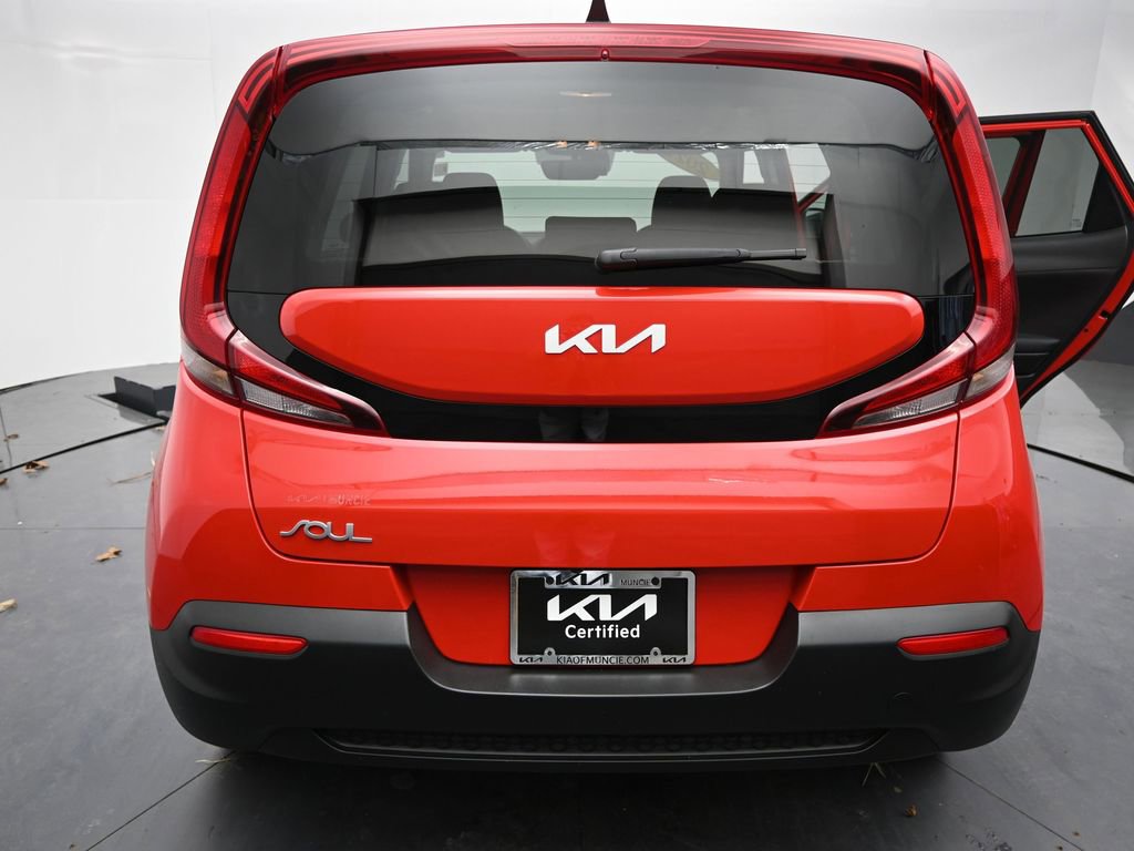 Certified 2022 Kia Soul LX w/ Technology Package image 9