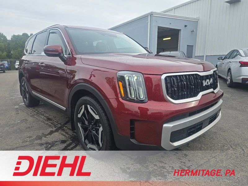 Used 2023 Kia Telluride EX w/ EX Captain's Chair Package