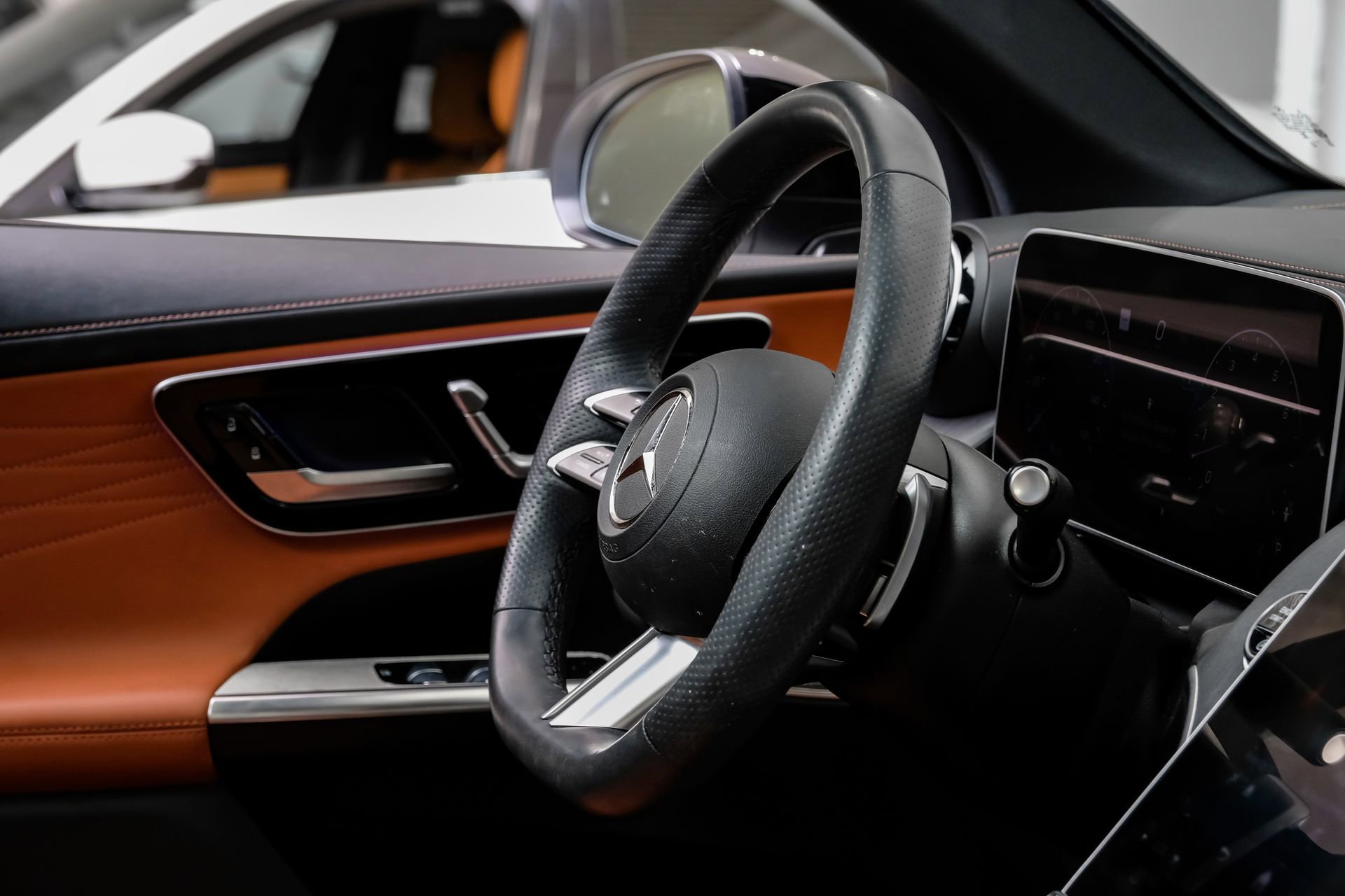 Used 2024 Mercedes-Benz GLC 300 4MATIC image 18