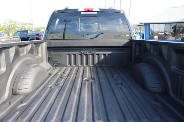 Used 2024 Ford F250 Lariat w/ Black Appearance Package image 10