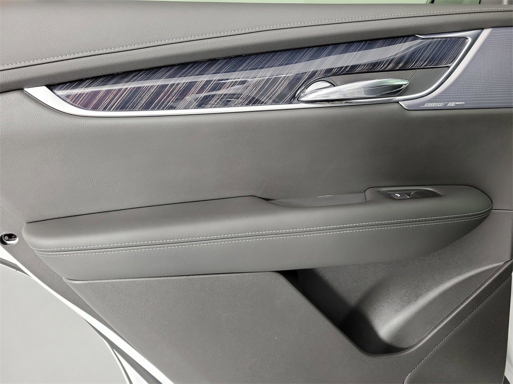 Certified 2025 Cadillac XT6 Premium Luxury w/ Technology Package image 14