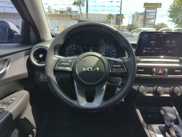 Used 2023 Kia Forte LXS w/ LXS Technology Package image 16