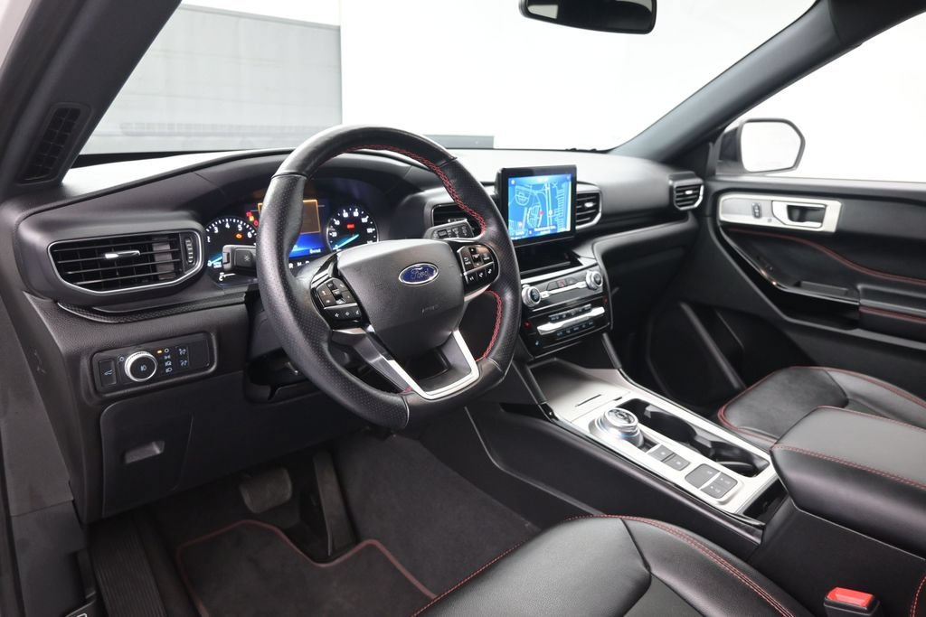 Used 2022 Ford Explorer ST-Line RWD image 22
