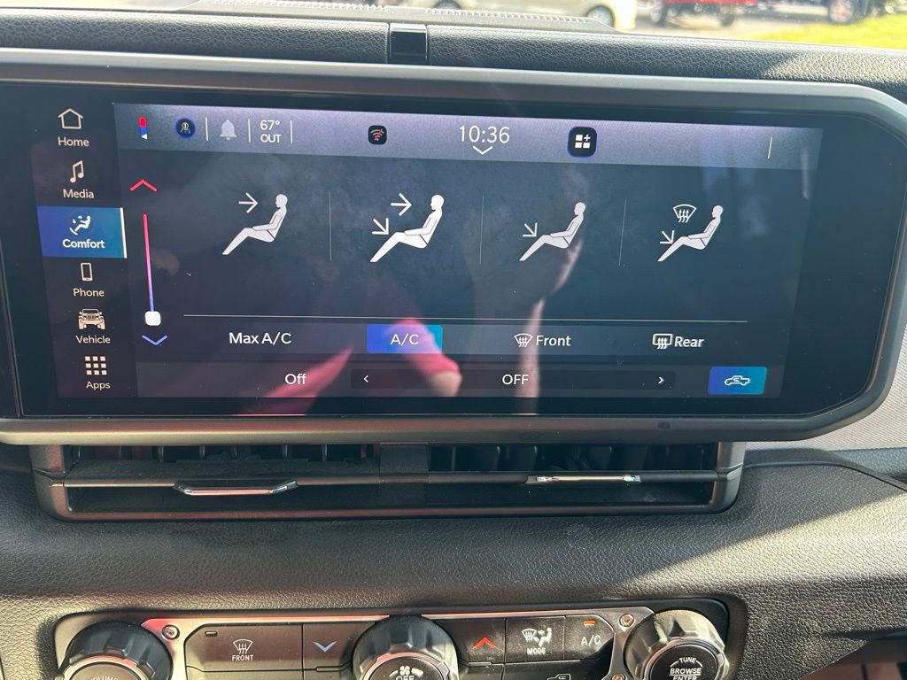 Used 2024 Jeep Gladiator Sport image 23