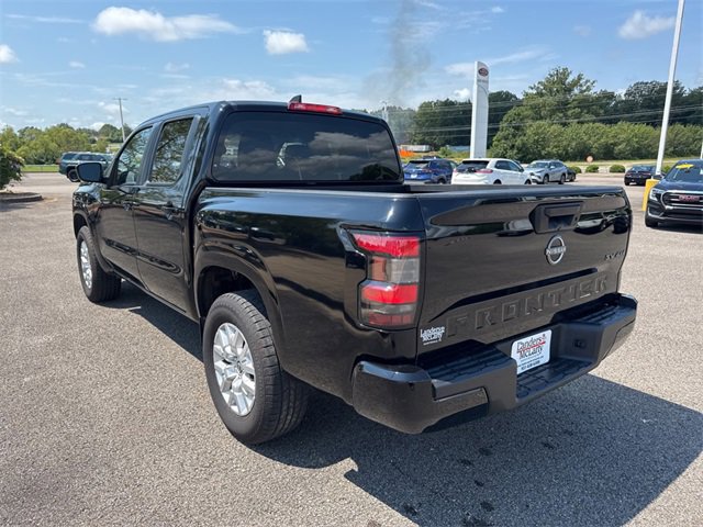 Used 2023 Nissan Frontier SV image 5