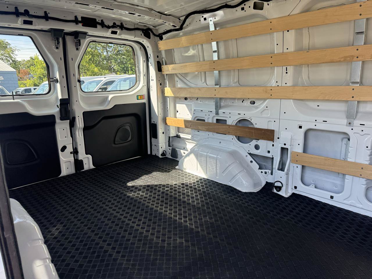 Used 2025 Ford Transit 250 Low Roof w/ Exterior Upgrade Package RWD image 9