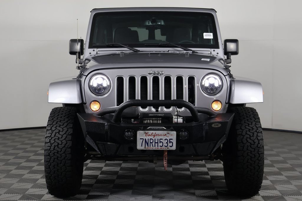 Used 2016 Jeep Wrangler Sahara w/ Connectivity Group AWD/4WD image 2