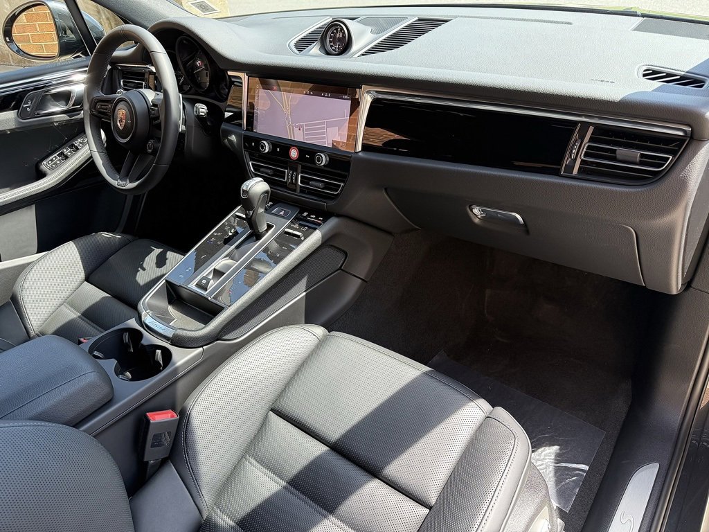 New 2025 Porsche Macan S image 22