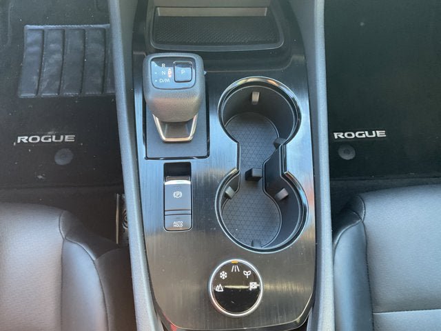 Used 2023 Nissan Rogue SV w/ SV Premium Package image 19