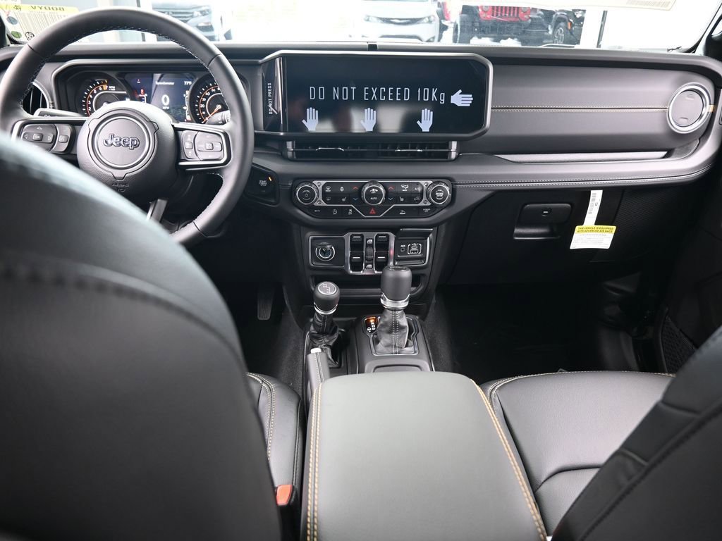 Used 2025 Jeep Gladiator Sport image 35