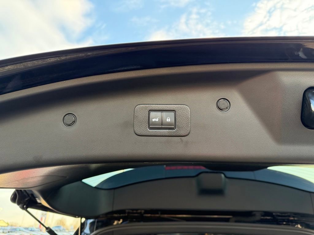 Used 2024 Nissan Armada Platinum w/ Captain's Chairs Package image 50