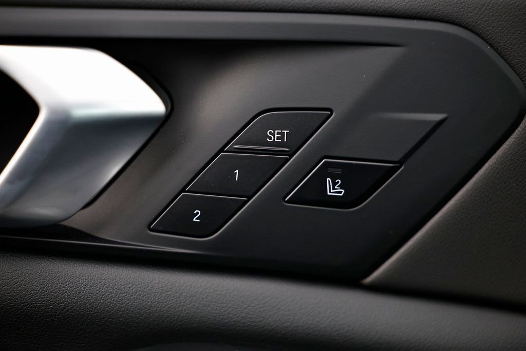 New 2026 BMW X5 M60i w/ Climate Comfort Package image 17