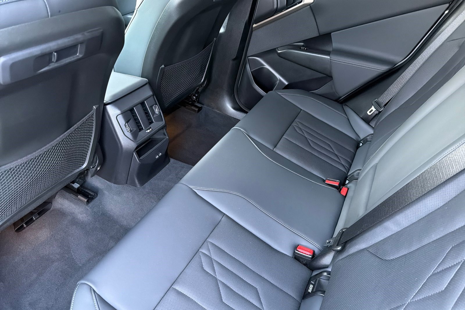 Used 2025 BMW X3 xDrive30i w/ Convenience Package image 15