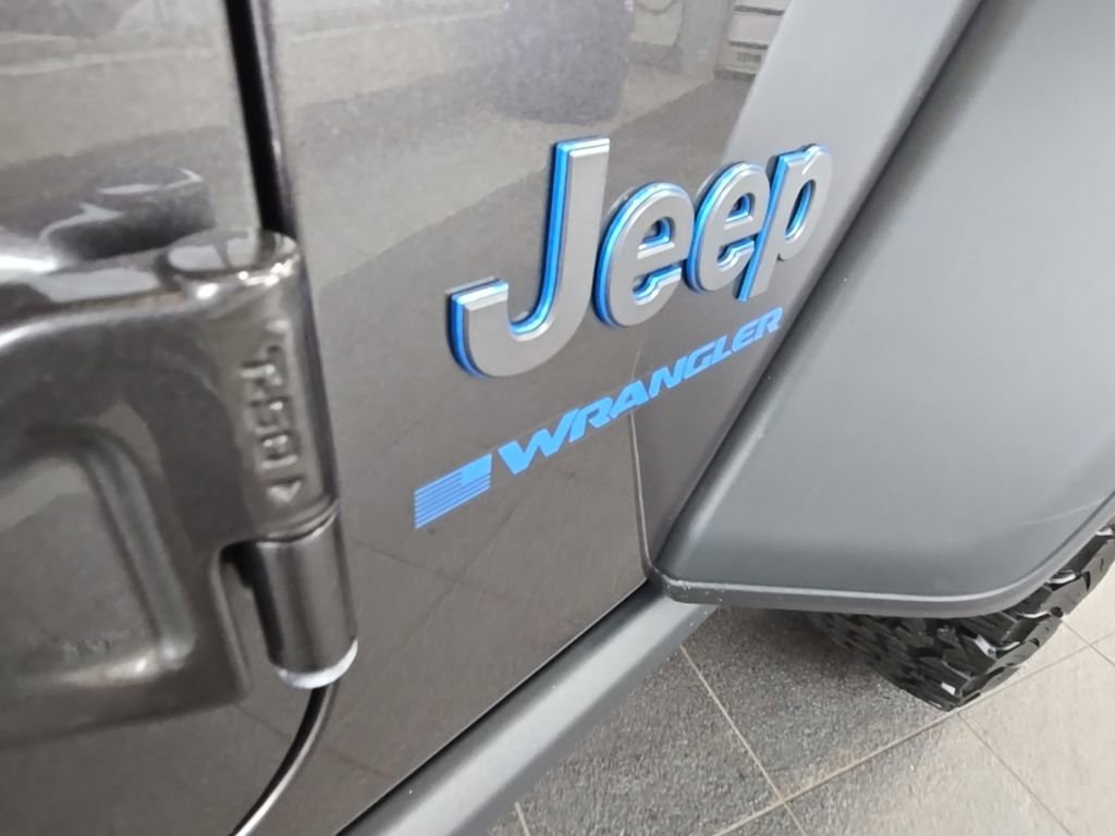 Used 2025 Jeep Wrangler Unlimited Sport S 4xe image 15