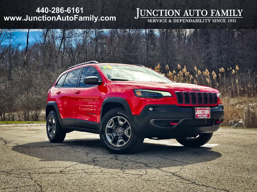 Used 2019 Jeep Cherokee Trailhawk w/ Comfort/Convenience Group image 1