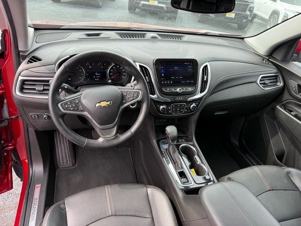 Used 2023 Chevrolet Equinox Premier image 12