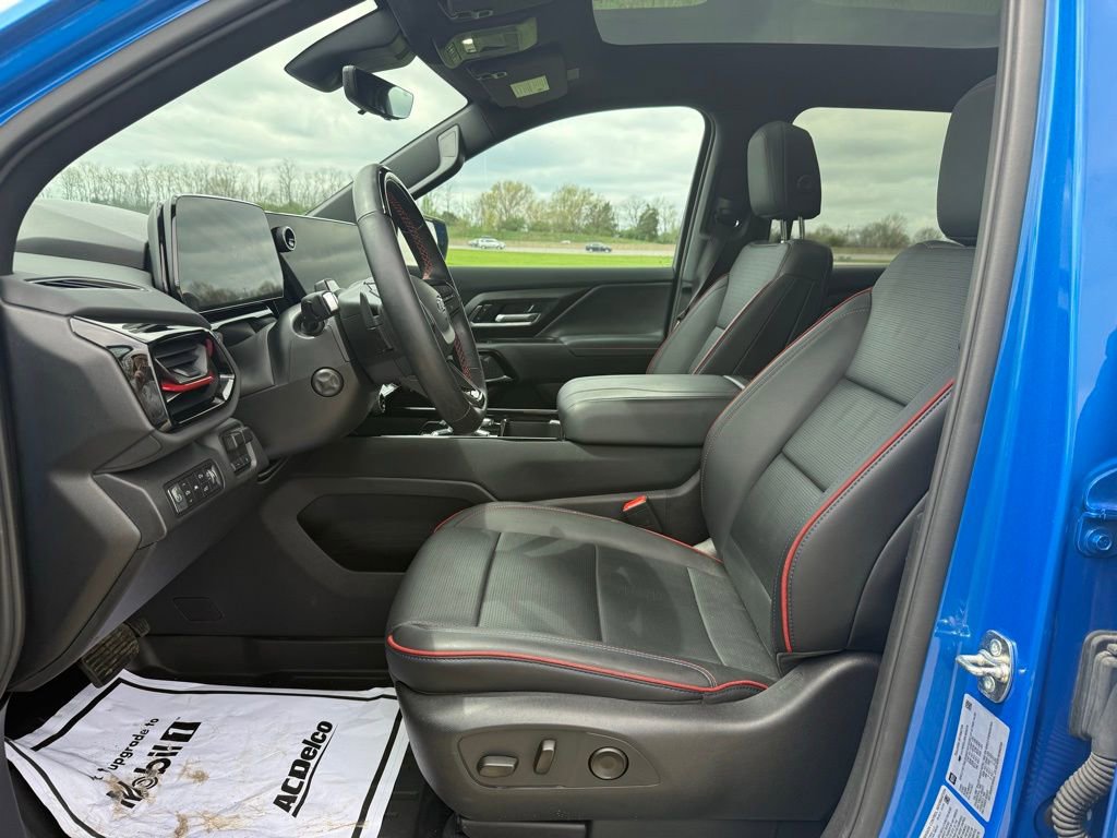 Used 2025 Chevrolet Silverado EV RST image 29