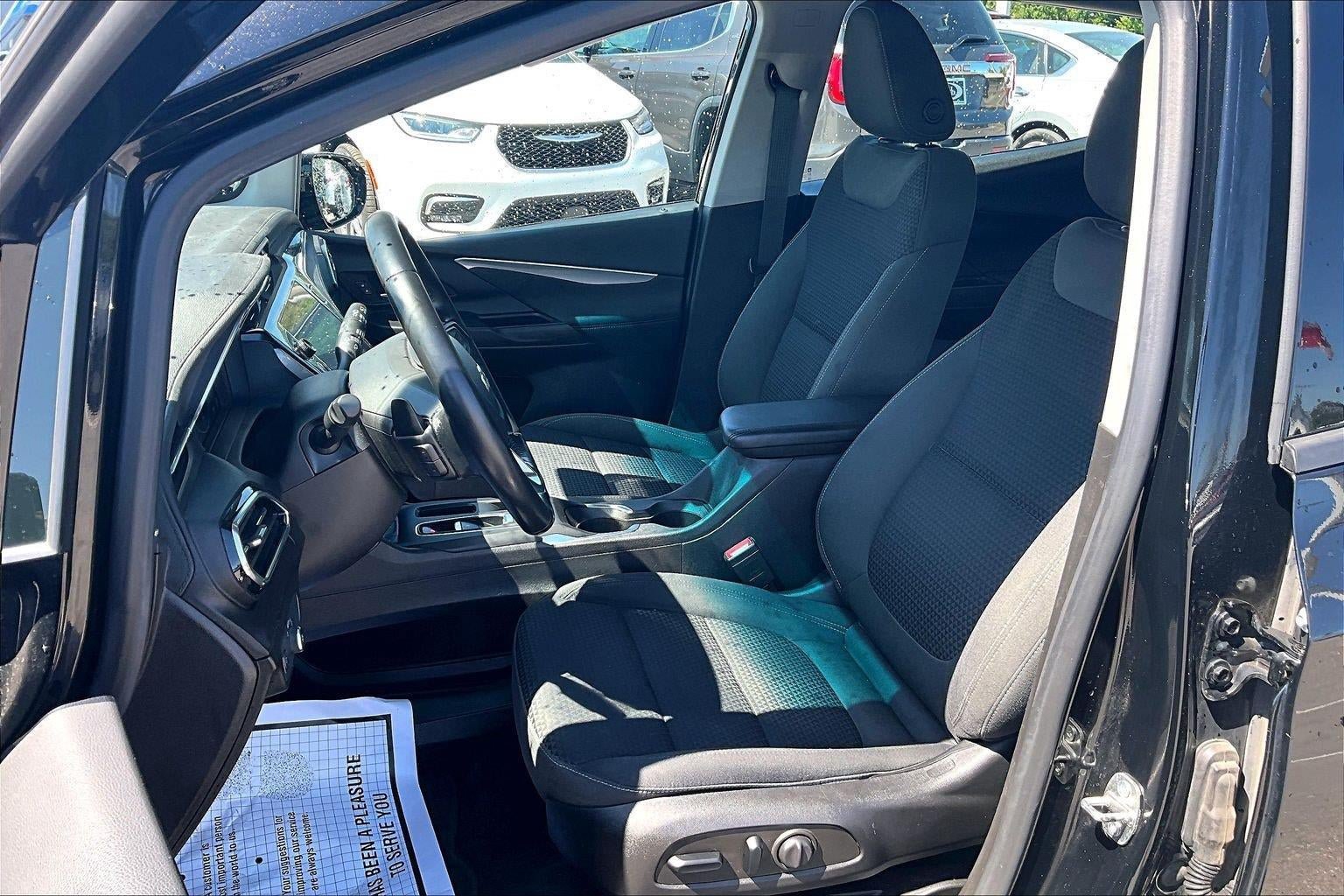 Used 2022 Chevrolet Bolt LT FWD image 21